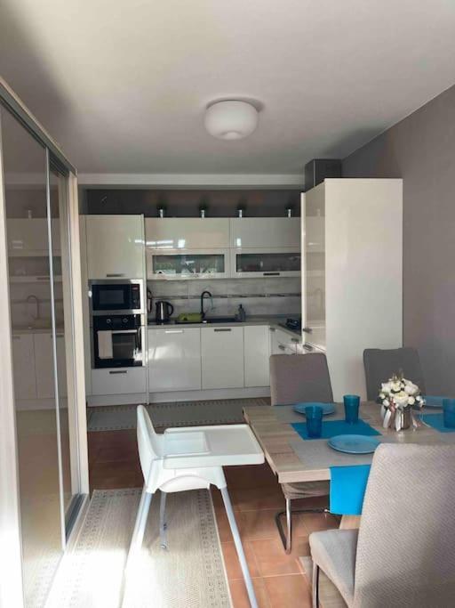 Apartman S Terasou, Bezplatne Parkovanie Apartman Pozsony Kültér fotó